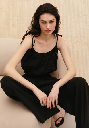 Black color modal top with ties